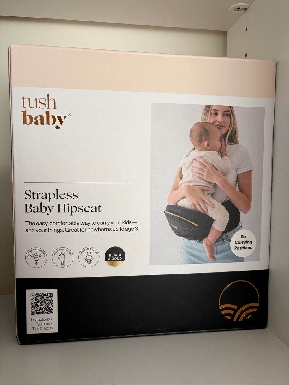 NIB Tushbaby Strapless Baby Hipseat Black & Gold